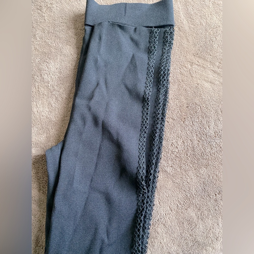 Zara | Black leggings with mesh sides